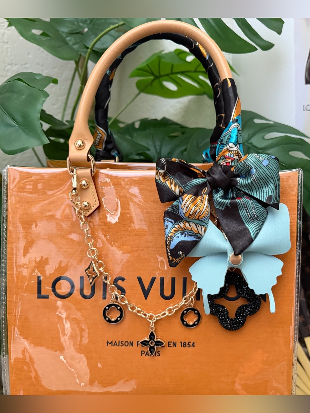 🩵🖤🩵Louis Vuitton Gift Bag Tote🩵🖤🩵 - Picture 2 of 7